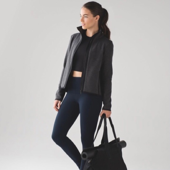 Lululemon Its Fleecing Cold Zip Up Women’s Sweater in Heathered Black / Black - Picture 2 of 14